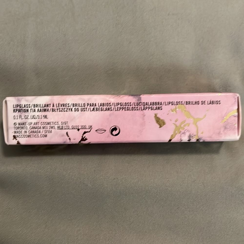 New MAC Electric Wonder lipglass - Picture 4 of 4